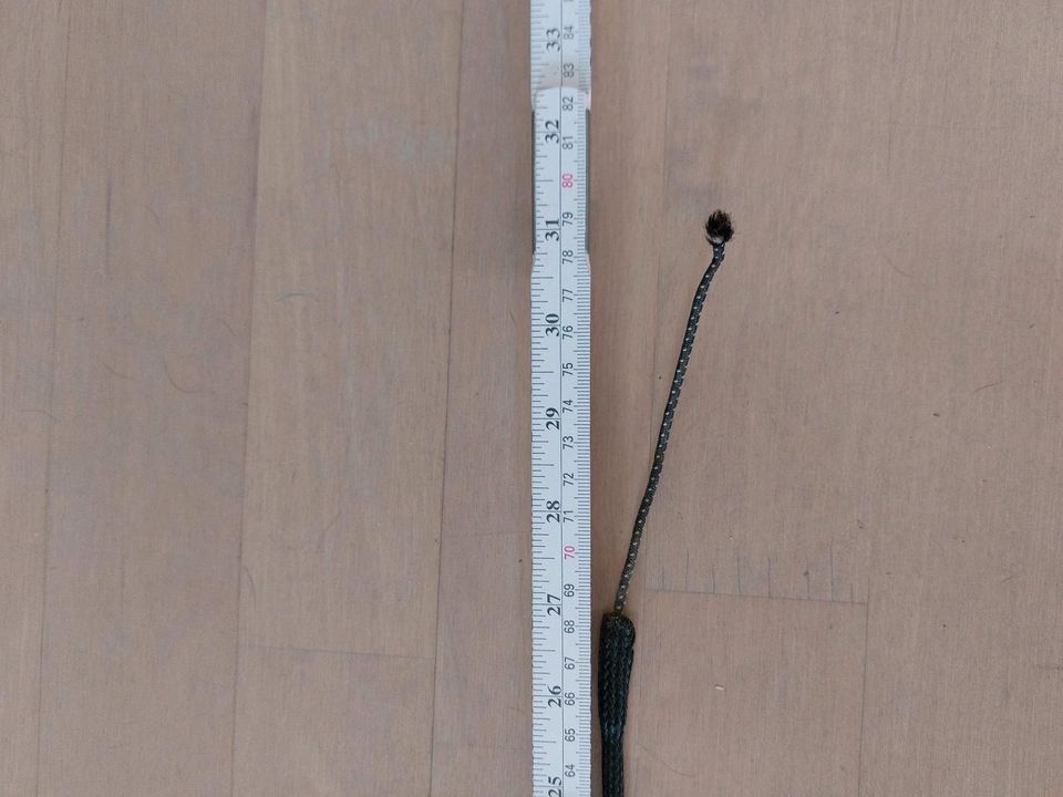 Reitgerte schwarz neuwertig 31 cm in Aitrach