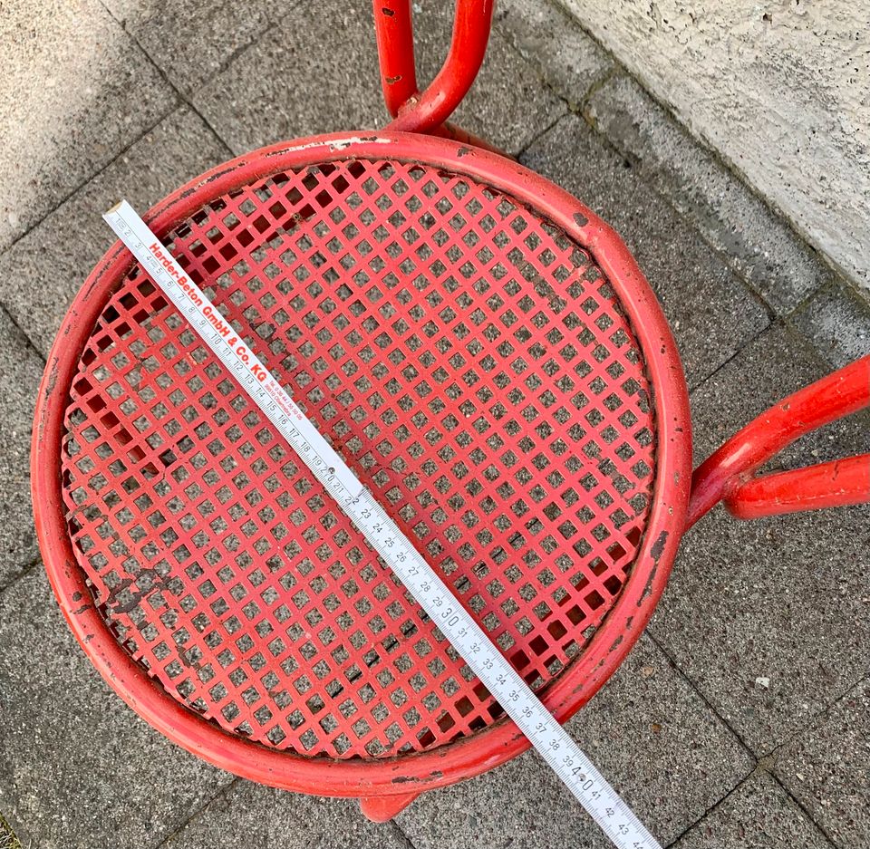 Roter Stuhl Metall vintage gebraucht in Apolda