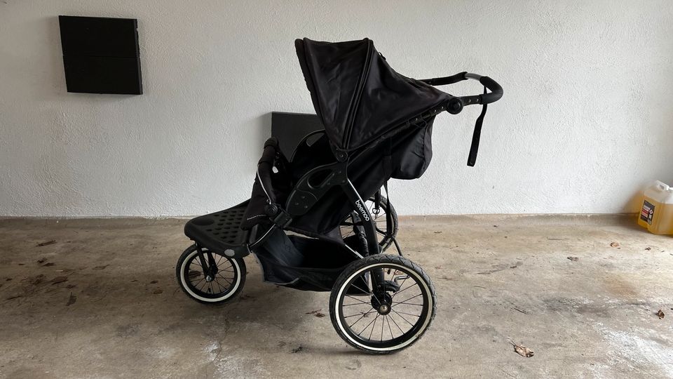 Kinderwagen zwei Kinder zwillingswagen joggen in Bergkirchen