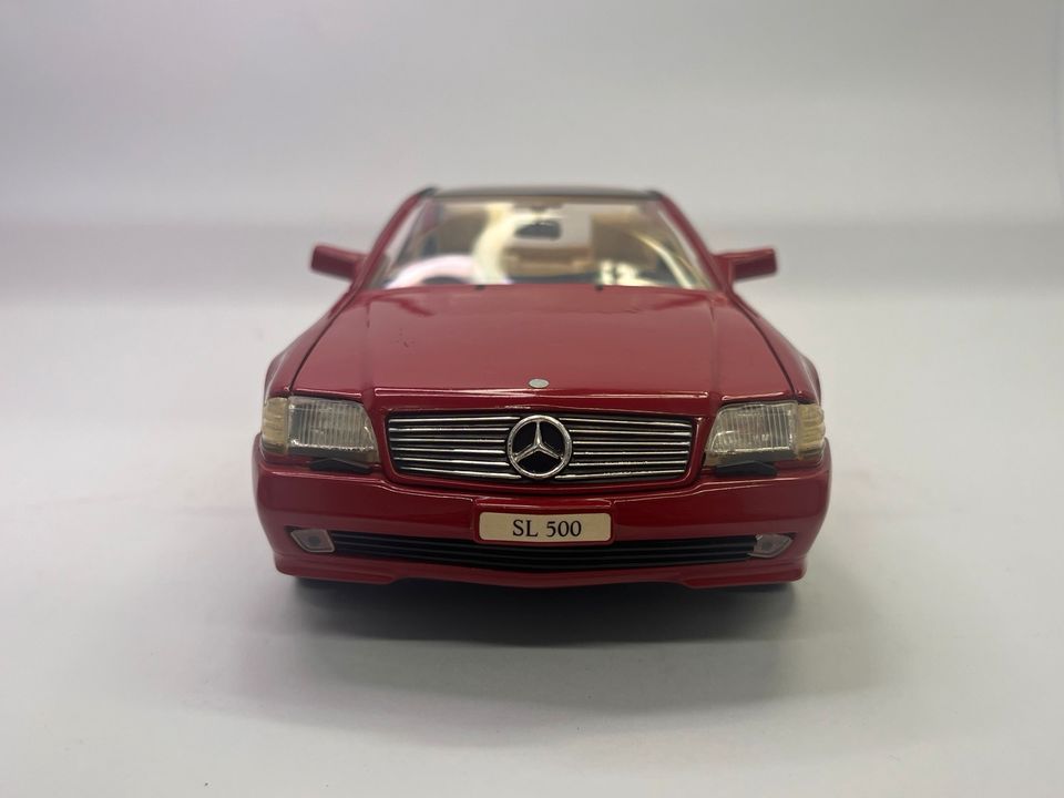 Modellauto Revell - Mercedes Benz 500 SL 1:18 Top Zustand! in Neuhausen ob Eck