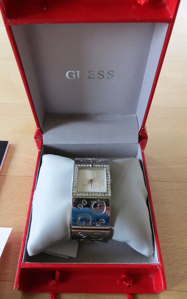 Original Guess 70607L1 Damen Armband Uhr 3 ATM - D 25mm OVP in Cham