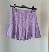 lila Rock-Shorts von Zara Größe XS Nordrhein-Westfalen - Moers Vorschau