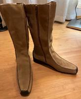Stiefel Akira Echtleder Wildleder Keilabsatz beige Gr. 40 Köln - Köln Brück Vorschau