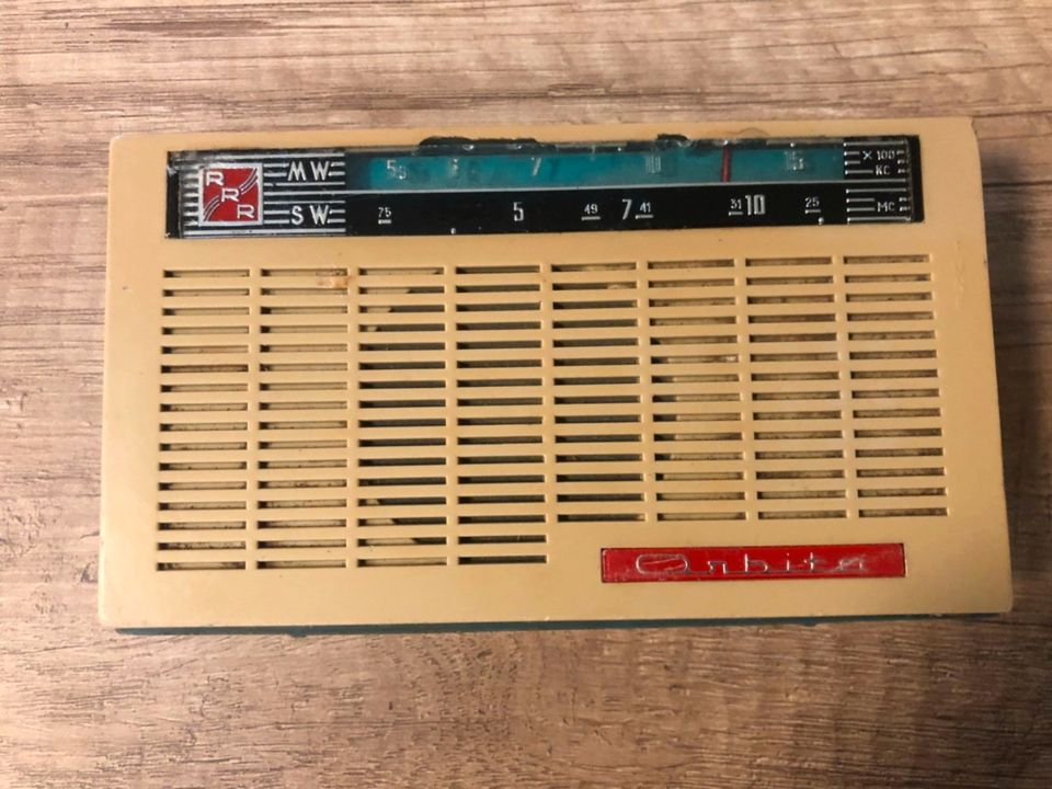 Altes Transistorradio ORBITA, UDSSR, 1970iger Jahre, selten in Menglers