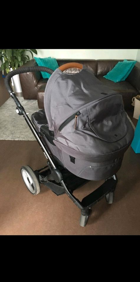 Kinderwagen Sportwagen Babyschale Mutsy EVO urban nomad in Grau - in Hamburg