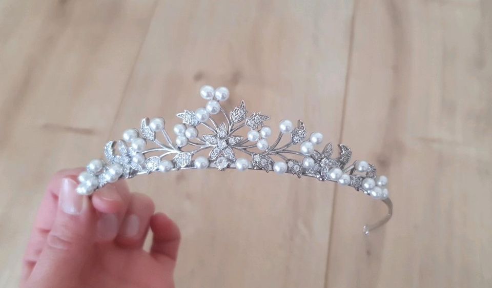 Hochzeitsschmuck für Haare Diadem Modeschmuck in Gutenstetten