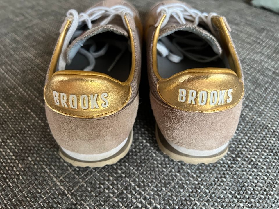 Brooks Sneaker, Sportschuhe, Gr. 40.5 in Stephanskirchen
