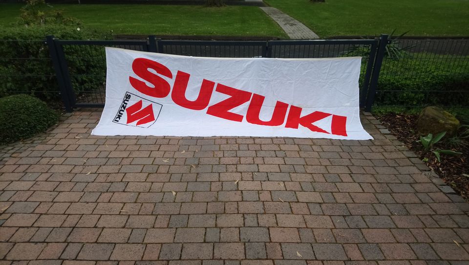 Werbebanner Gauloise, Suzuki und Yamaha in Bonn