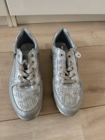 Damenschuhe Sneakers Dockers grau Größe 39 Hessen - Nauheim Vorschau