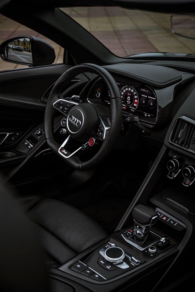 Audi R8 V10 Spyder Facelift mieten Cabrio Roadster Sportwagen Hochzeitsauto in Berlin
