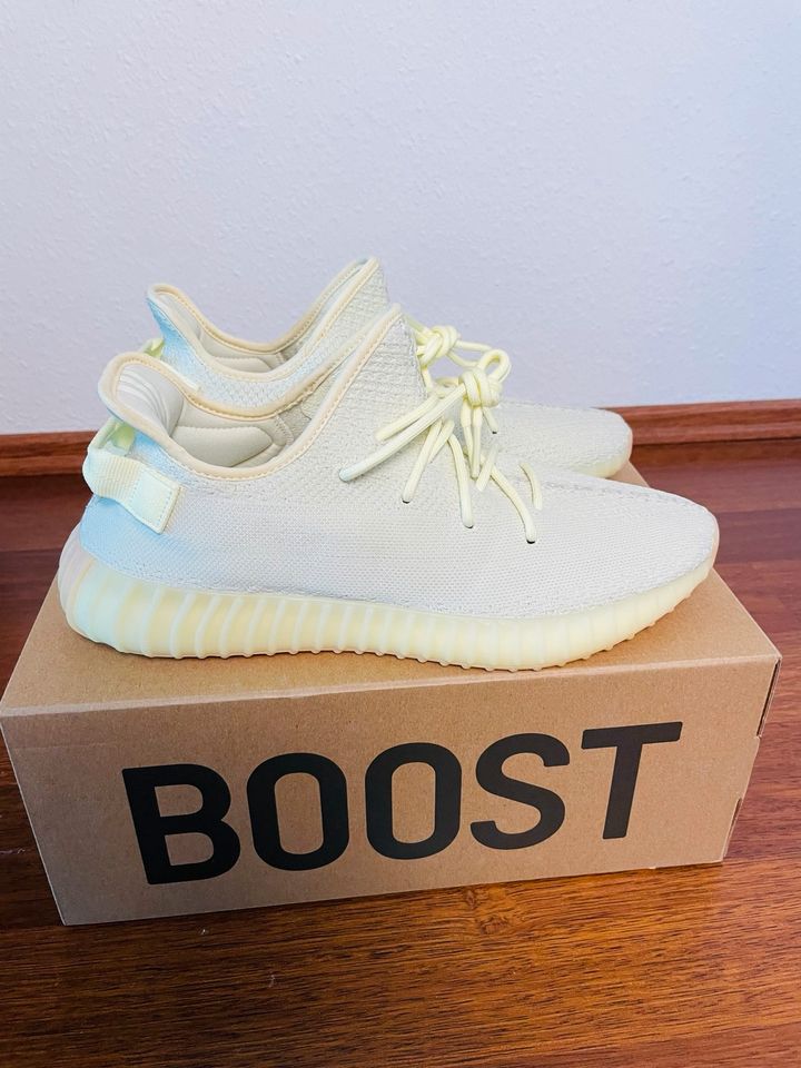 Yeezy V2 350 Butter US 13 EU 48 Neu in Bremen