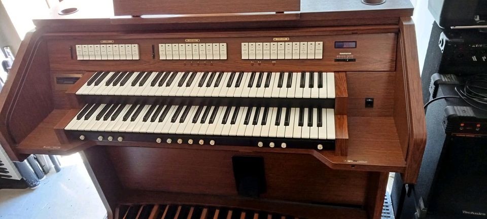 Sakral Orgel Digital Vollpedal Midi Neuwertig in Nüsttal