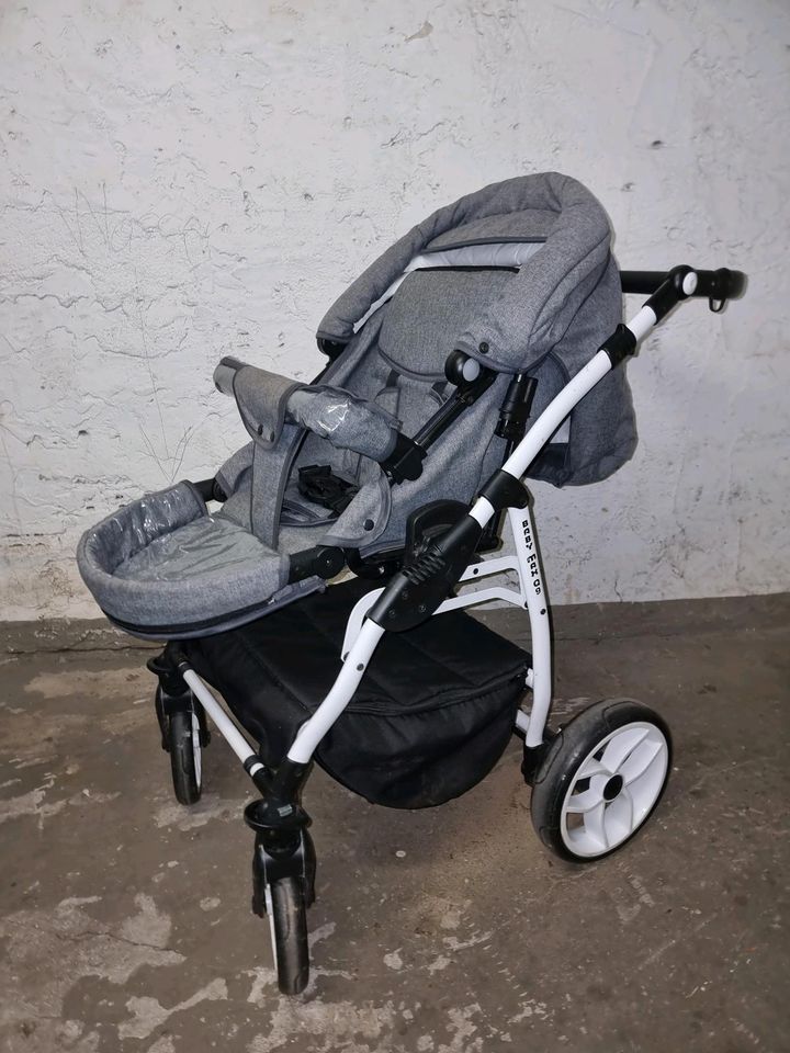 Kinderwagen 3 in 1 Combi Grau in Berlin