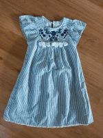 Vertbaudet Kleid Sommerkleid  Gr 122 blau gestreift Bayern - Bruckberg bei Landshut Vorschau