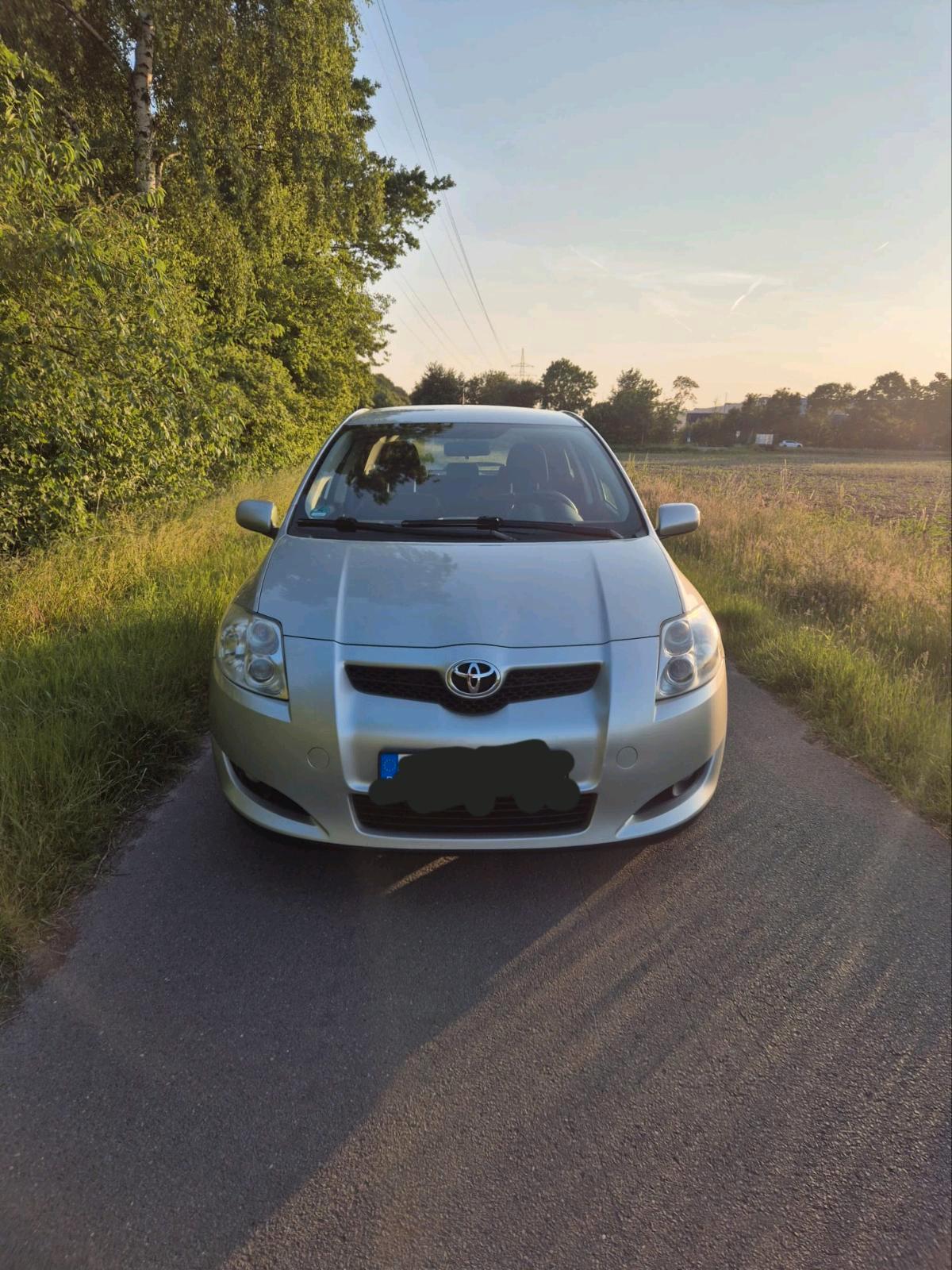 Abbildung des Autos Toyota auris 1.6 vvti