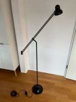 Stehlampe schwarz mit Fußschalter Köln - Lindenthal Vorschau