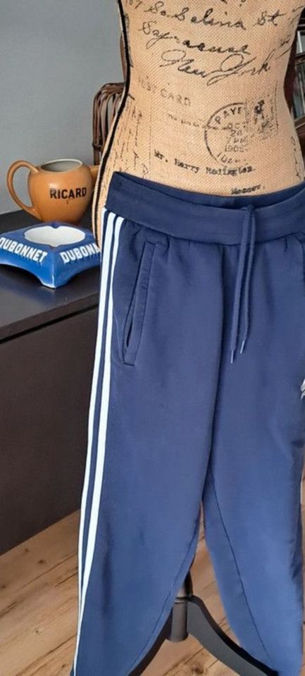 Adidas Jogginghose Sporthose Sweat Hose Farbe blau Gr. S in Langenfeld