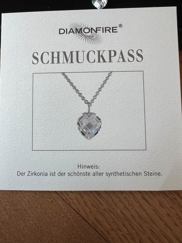 Diamonfire Herzkette mit 3.1 ct Zirkonia OVP neuwertig in Mannheim