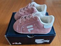 Neue FILA Krabbelschuhe Babyschuhe in Gr. 17 Berlin - Marienfelde Vorschau