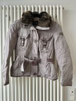 Peuterey Jacke Gr. 42  flieder lavendel Fellkragen München - Bogenhausen Vorschau