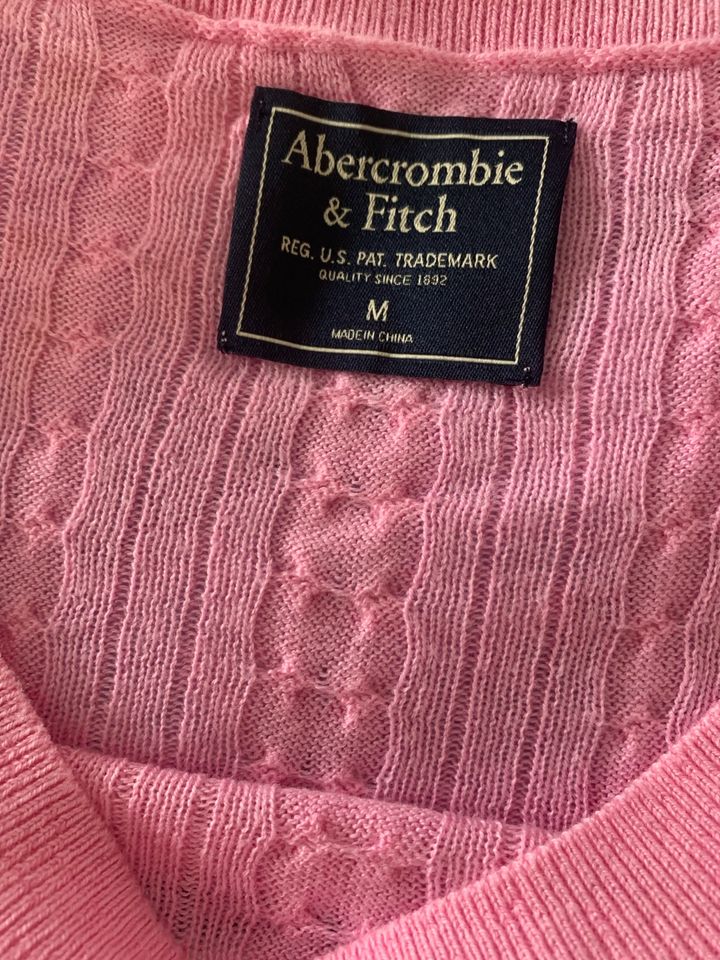 Abercrombie &Fitch Pullover Gr M in Düsseldorf