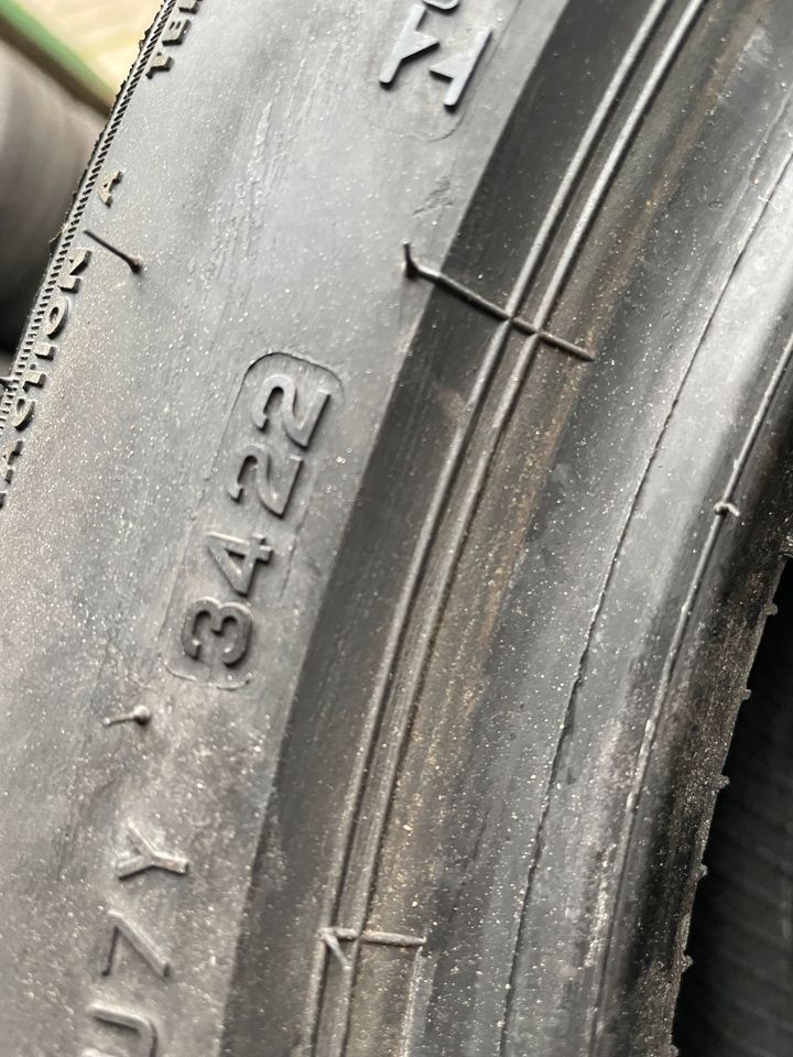 Sommerreifen 215/50 R17 Bridgestone Neuwertig Reifen 215 50 17 in Seesen