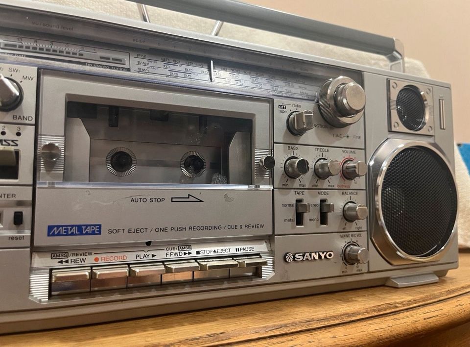 SANYO M 7900 kult radio cassette ghettoblaster in Villingen-Schwenningen