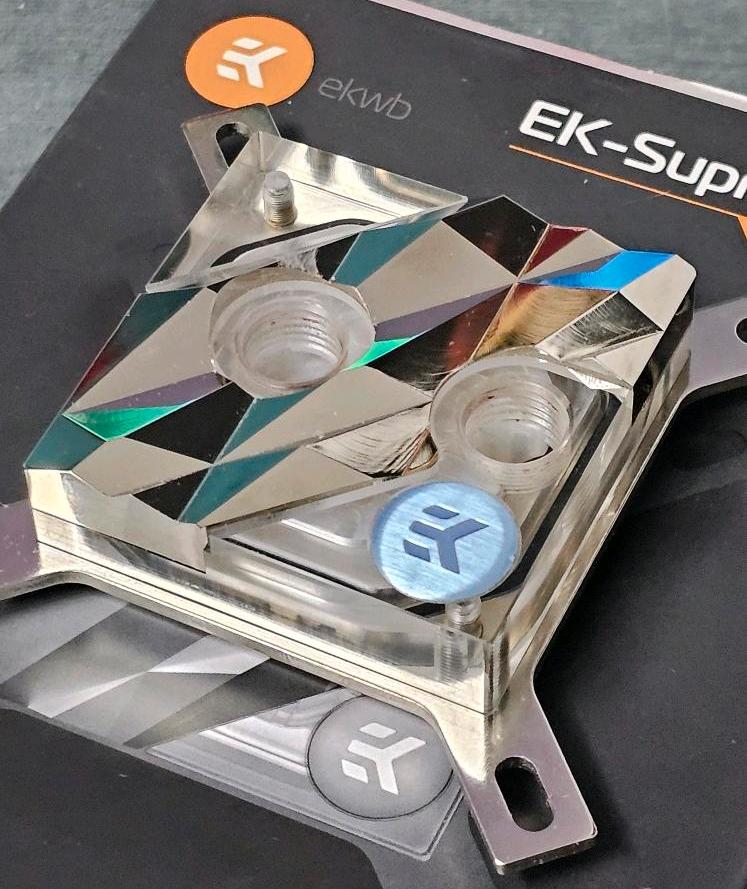 EK Supremacy EDGE Nickel - Limited Edition xxx/100 - AM4, LGA1700 in Essen