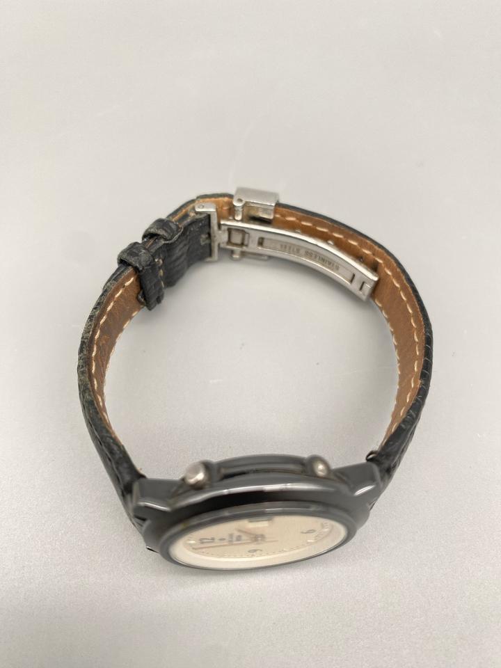 DAMEN ARMBANDUHR JUNGHANS MEGA KERAMIK 13/1718 710 FUNKARMBAND in Berlin