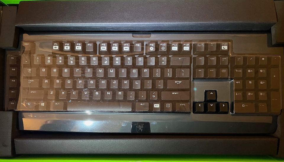 Gaming-Tastatur (Original verpackt - nicht benutzt) in Regensburg