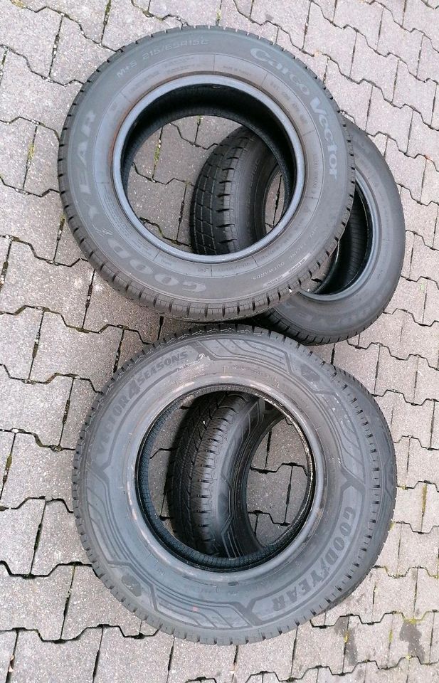 215/65R15C Good Year Vector 4 Seasons Transit in Lennestadt