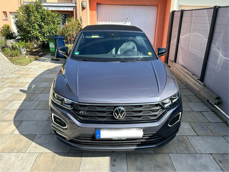 VW T-Roc Cabrio BlackStyle 1.5 TSI DSG R-Line, 8-fach bereift in Nürnberg (Mittelfr)