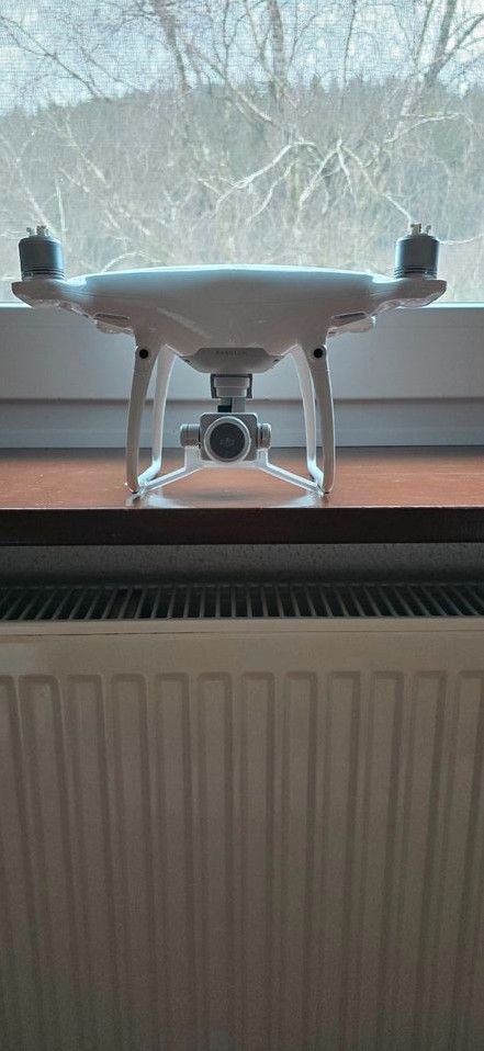 DJI Phantom 4 Pro +, Drohne - Neuwertig in Hilchenbach