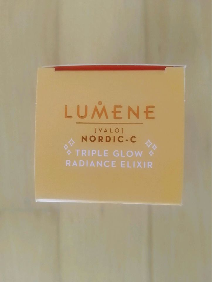 Lumene Naturkosmetik Glow Radiance Elixir Serum Tagescreme Creme in Hamburg