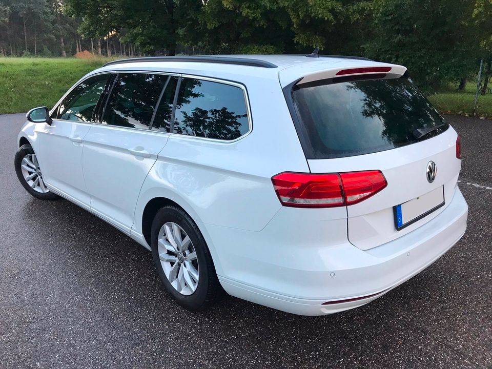 VW Passat 2.0TDI 150PS B8 Variant Kombi LED ACC AHK weiß Facelift in Rieneck