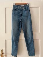 Bluejeans Levis High Waisted Mom Jeans 24 Levi‘s Berlin - Wilmersdorf Vorschau