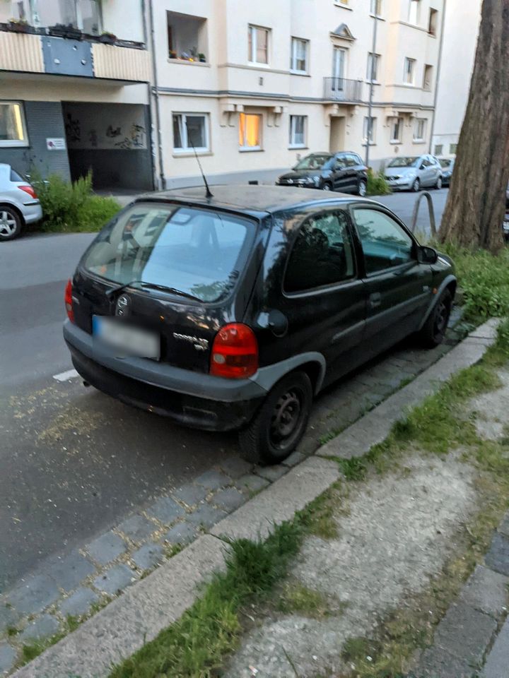 Opel Corsa an Bastler / Verschrotter in Kassel