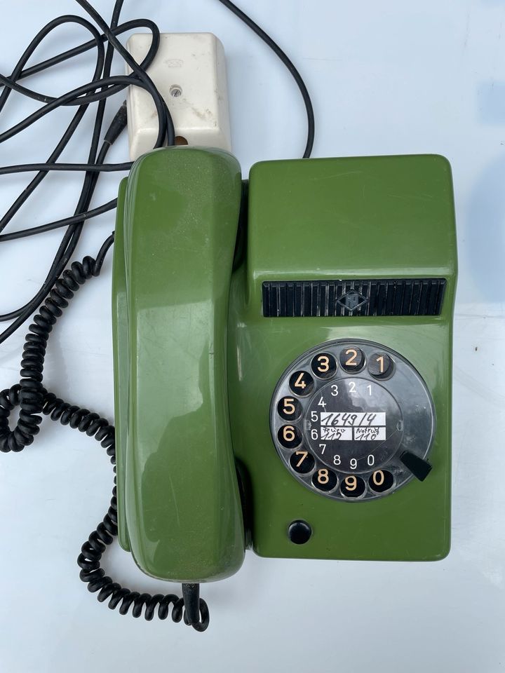 Telefon mit Wählscheibe in Freiburg im Breisgau