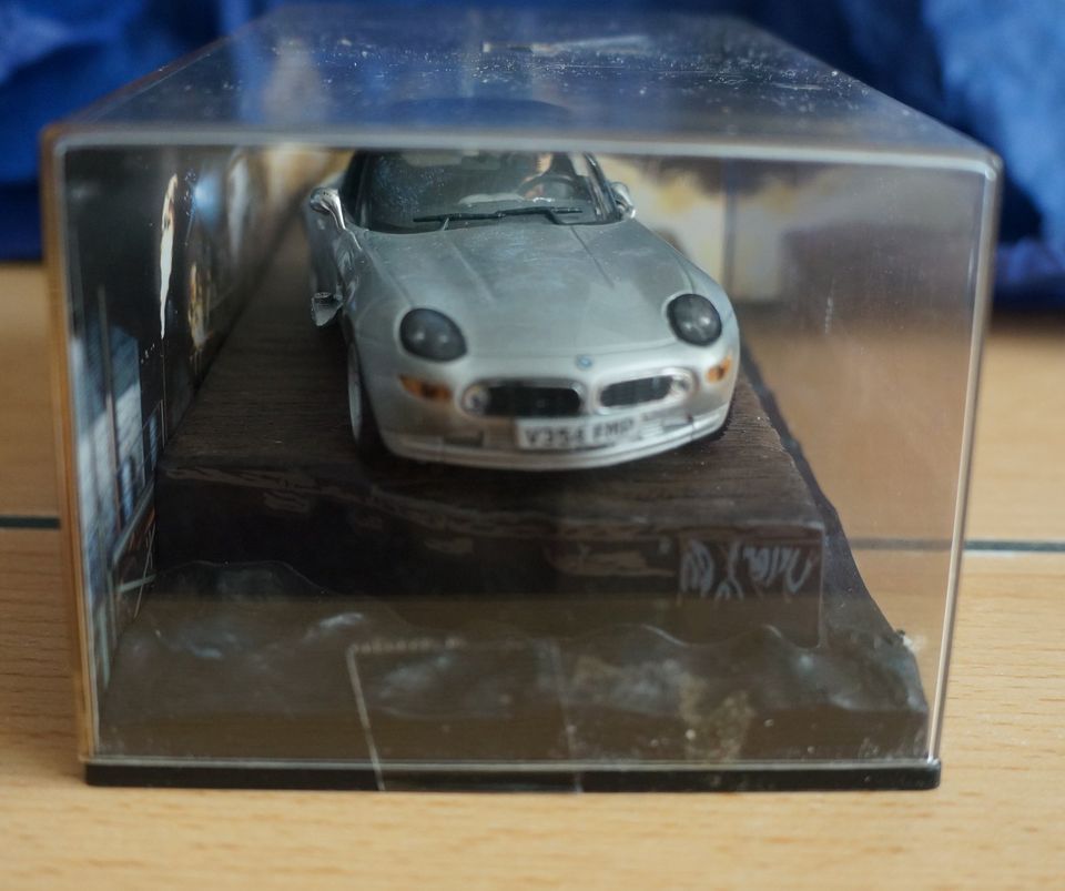 James Bond Collection BMW Z8 - The World is not enough in Berg bei Neumarkt i.d.Opf.