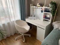 Schreibtisch mit Aufsatz, Bürostuhl und Bodenschutzmatte Mecklenburg-Vorpommern - Gnoien Vorschau