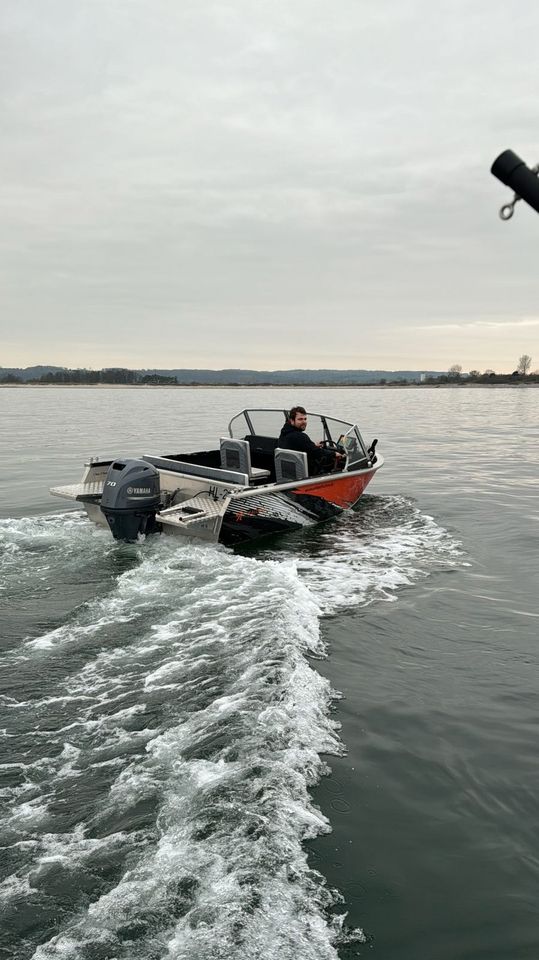 Hornhecht 70PS mit Führerschein Mietboot 4 Stunden Angeln & Fun in Lütjenburg