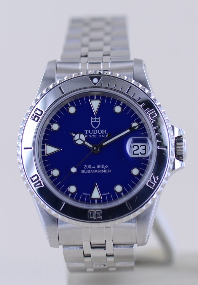 Tudor Uhr Submariner Medium blue Dial Klassiker Stahlband Unisex in Langenfeld