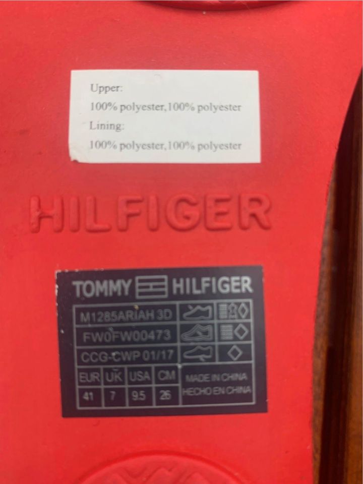 TOMMY HILFIGER - FlipFlops/Zehentrenner, 41, Neuwertig in Paderborn
