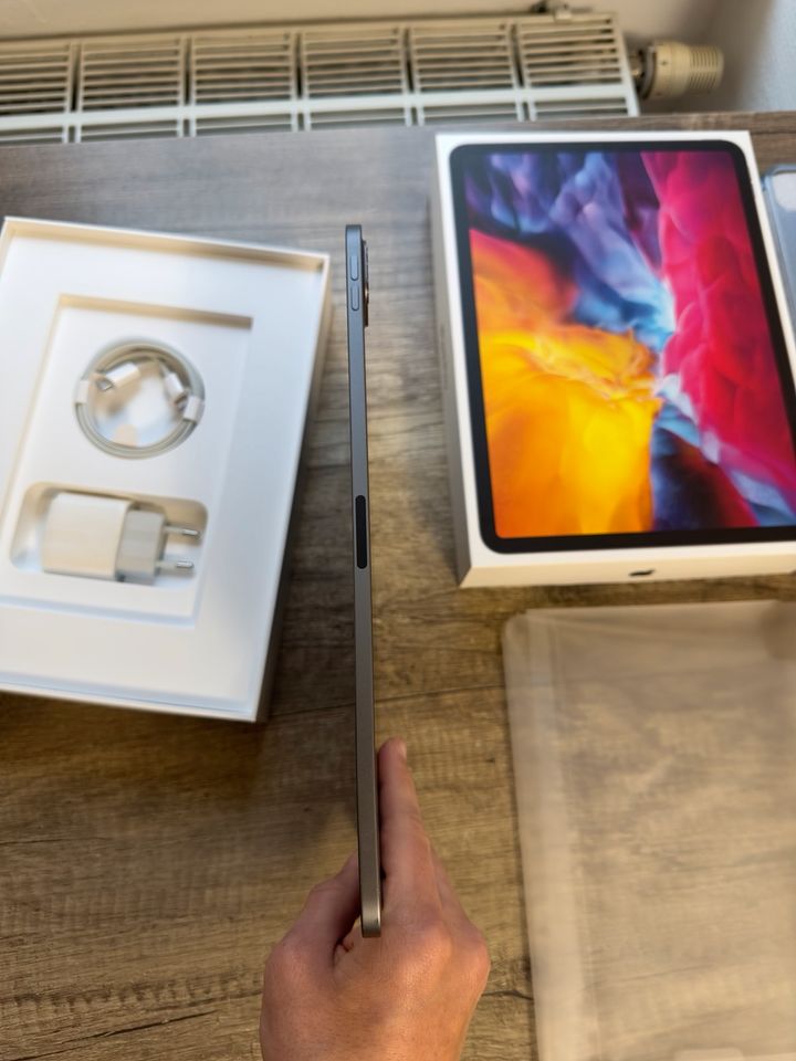 Apple iPad Pro 11 Zoll 2. Gen (2020) Space Grey (+Apple Pencil 2) in Ettlingen