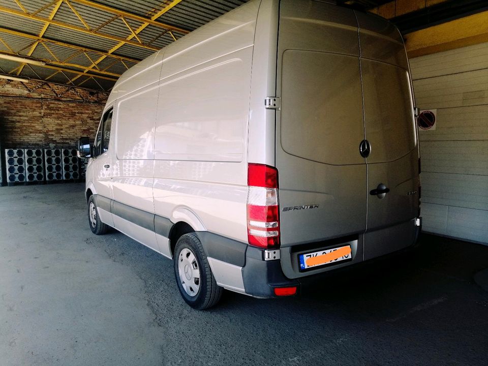 Mercedes-Benz SPRINTER L2H2 2.2cdi 129ps in Krackow