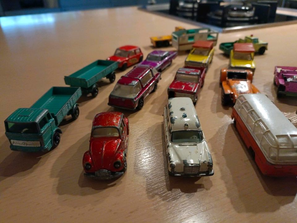 16 Matchbox-Autos in Ettringen