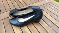 Tamaris Pumps Schuhe schwarz Leder Gr. 36 wie Neu Baden-Württemberg - Steinheim Vorschau