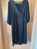 Schwarzes Kleid Falten Niedersachsen - Schwanewede Vorschau