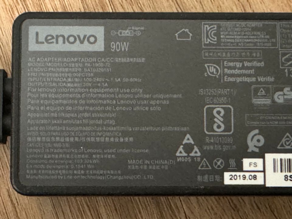 Lenovo Netzteil 90W, 20V, 4,5A in Apensen