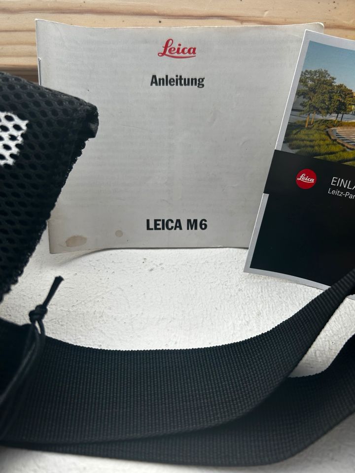 Leica M6 mit Zubehör in Gotha